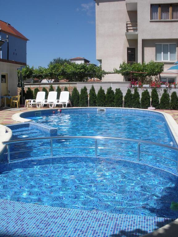 Peshev Family Hotel נסבר מראה חיצוני תמונה
