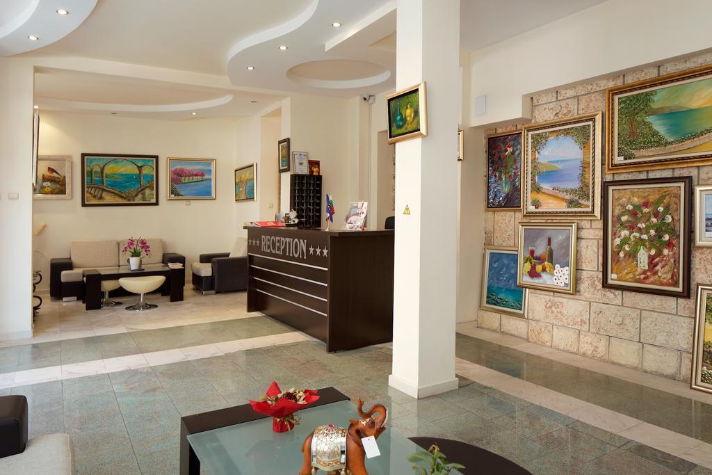 Peshev Family Hotel נסבר מראה חיצוני תמונה